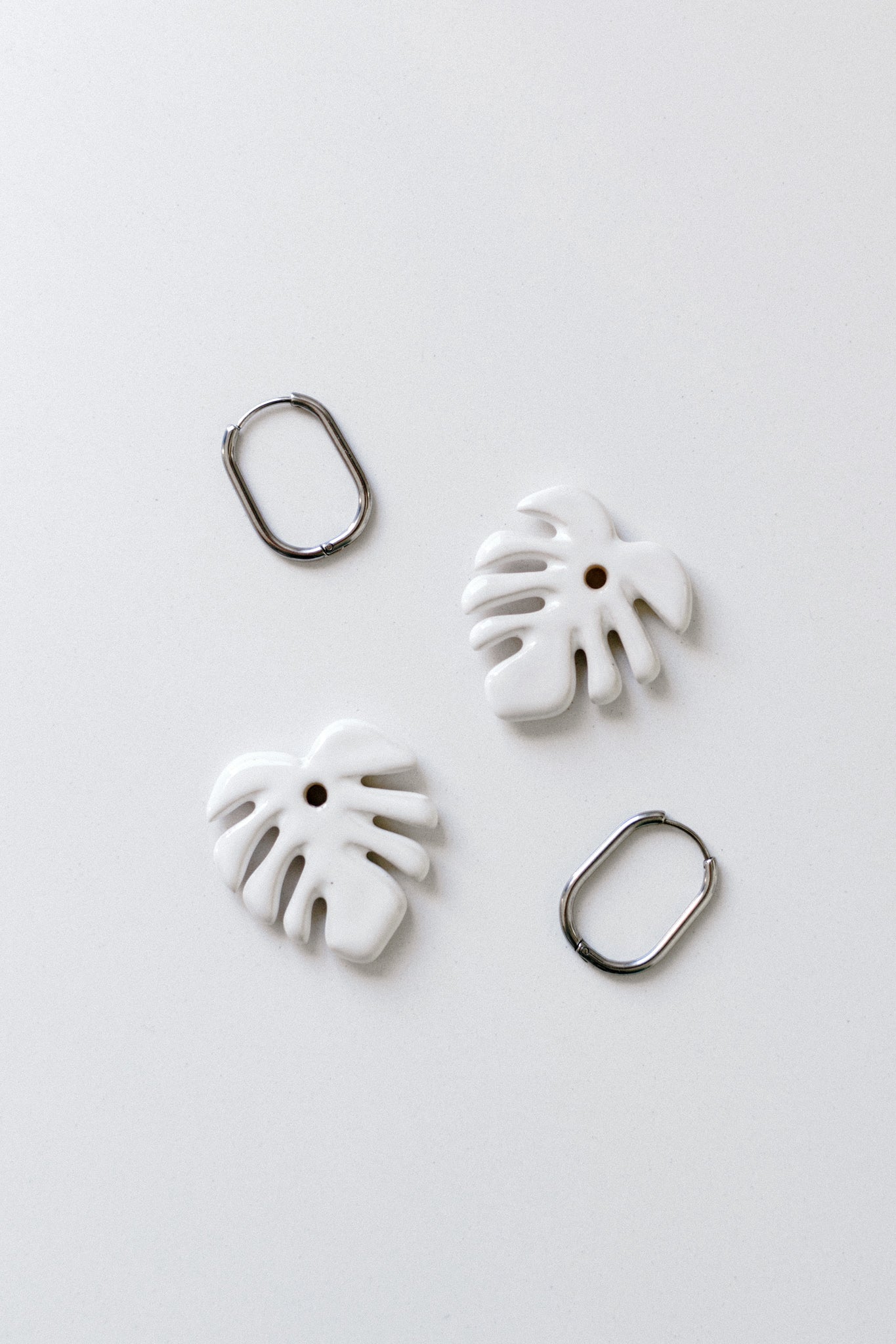 White Aloha Earrings | XL