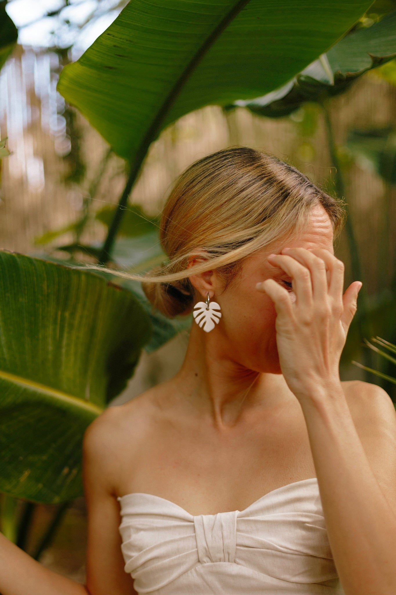 White Aloha Earrings | XL