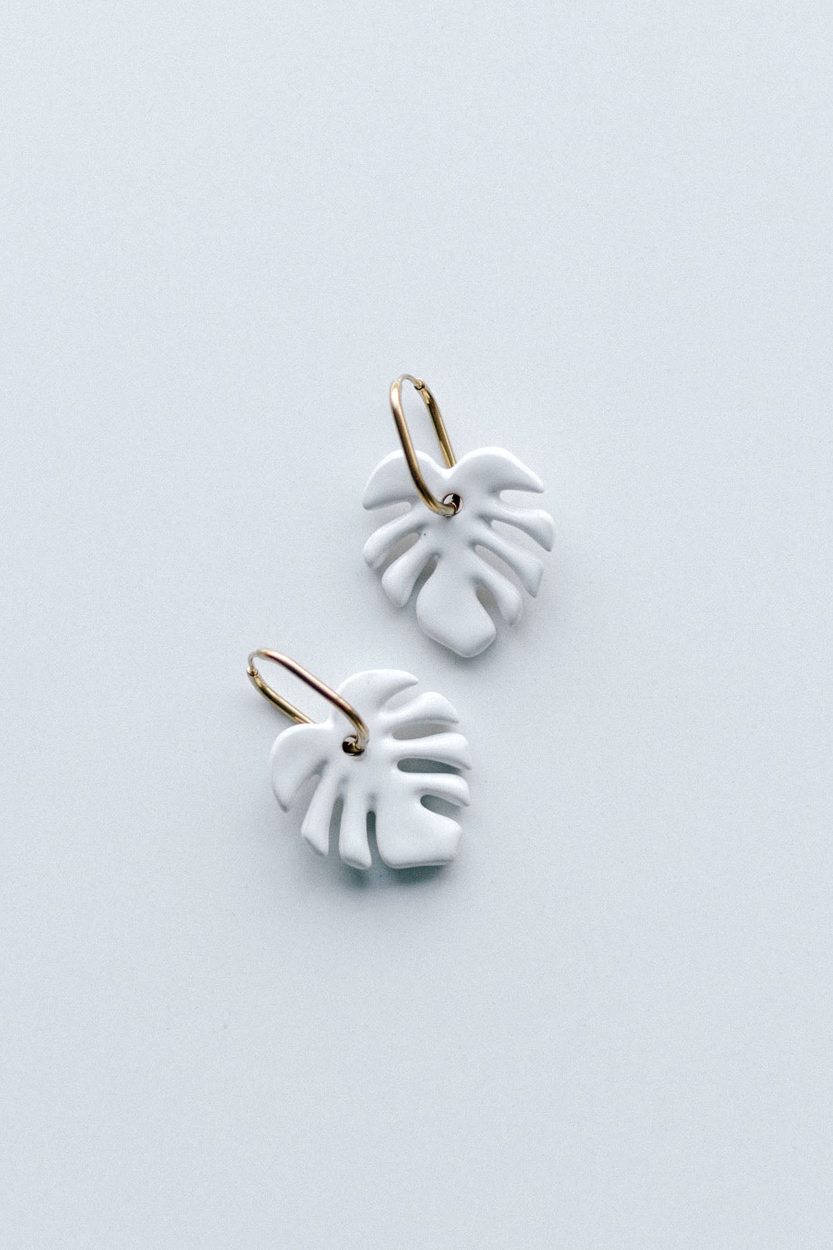 White Aloha Earrings | XL