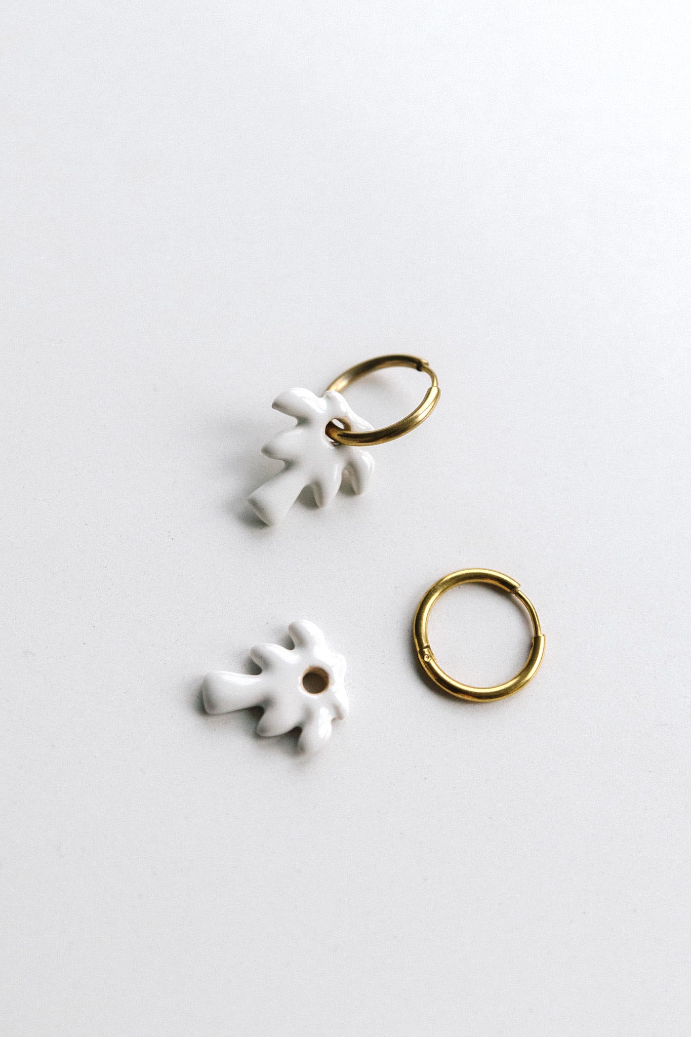 Nuevo | Pendientes Mini Niu Blanco | S