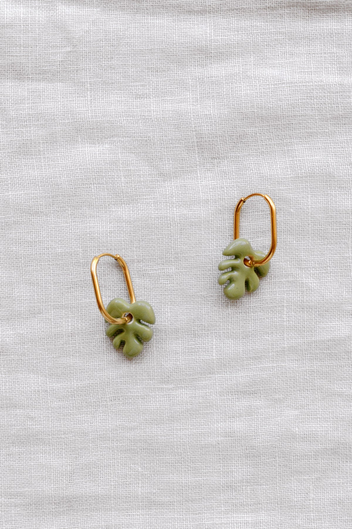 Nuevo | Pendientes Mini Aloha Verde Caqui | S
