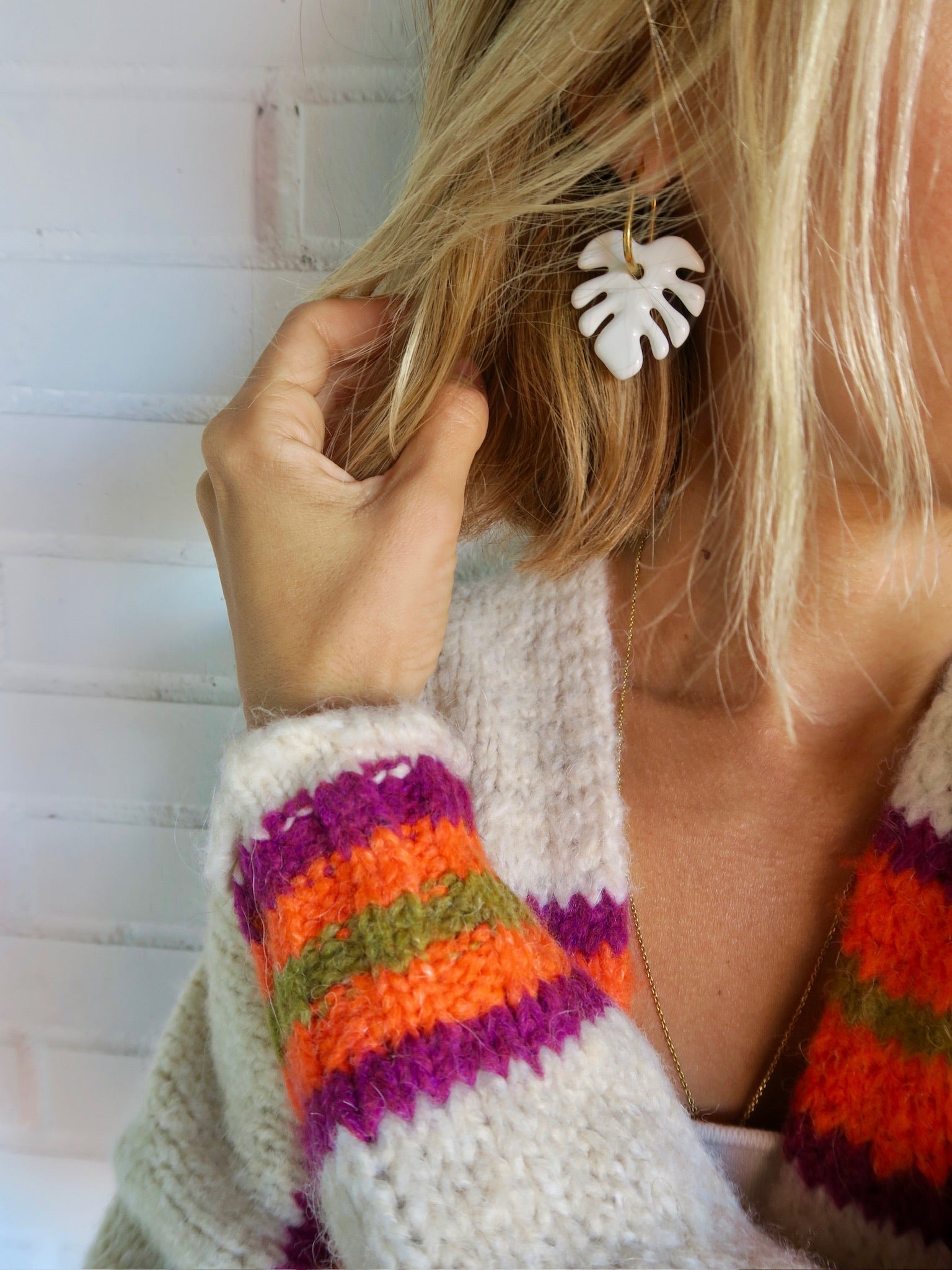 White Aloha Earrings | XL